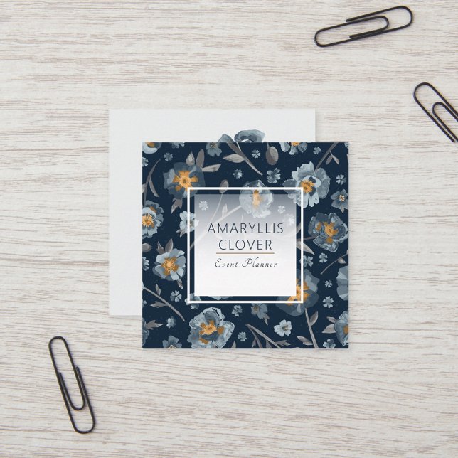 Carte De Visite Carré Motif botanique des pies florales (Floral Poppies Botanical Pattern Square Business Card from Studio Posies.)