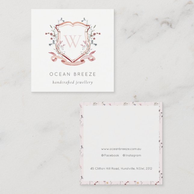 Carte De Visite Carré Pastel Rose Fleur sauvage Aquarelle Crest Monogram (Devant / Derrière)