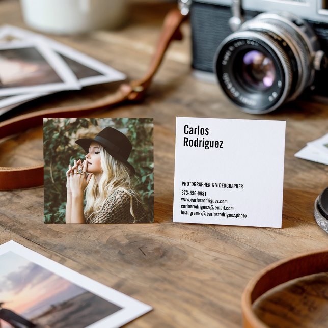 Carte De Visite Carré Photographe moderne photo simple noir et blanc (Modern photographer photo simple black and white)