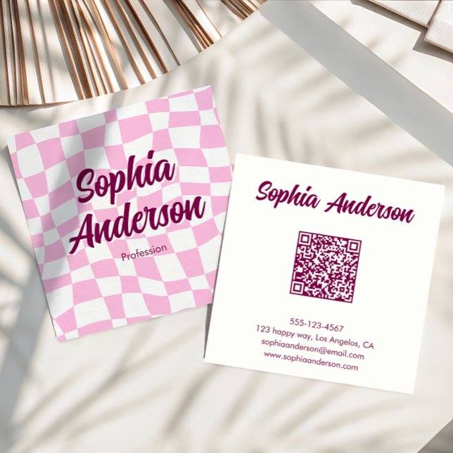 Carte De Visite Carré Trendy Pink Checkerboard with QR Code (Créateur téléchargé)