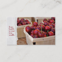 cerises rouges dans la boîte à produire