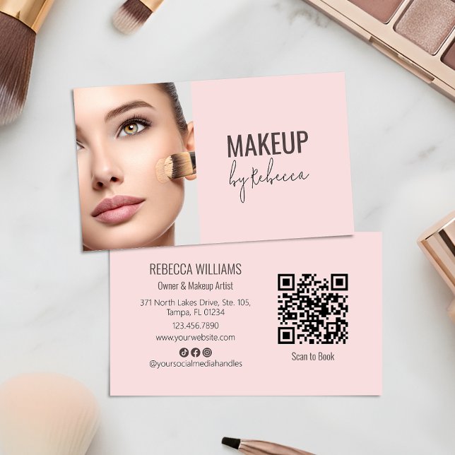 Carte De Visite Code QR de police de caractères Script Rose Modern (Modern blush pink QR code business card with photo - ideal for makeup artists and beauty businesses)