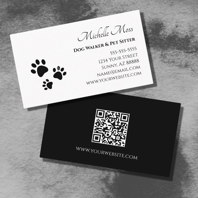 Carte De Visite Code QR Empreintes de pattes Black White Pet Sitte (Créateur téléchargé)