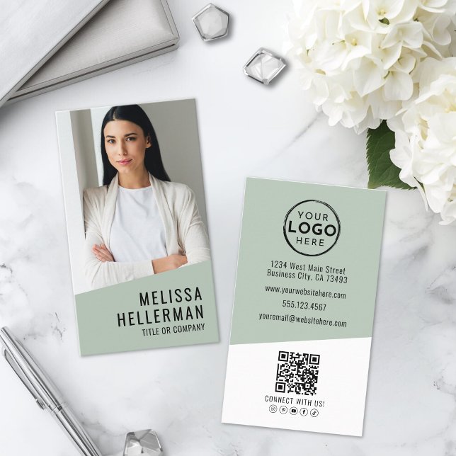 Carte De Visite Code QR Logo Photo Professionnel Vert Vertical (Professional Photo QR Code Logo Green Vertical Business Card)