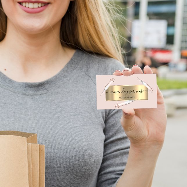 Carte De Visite Cosmetologue de beauté Syringe Botox B12 Rose QRCo (Créateur téléchargé)