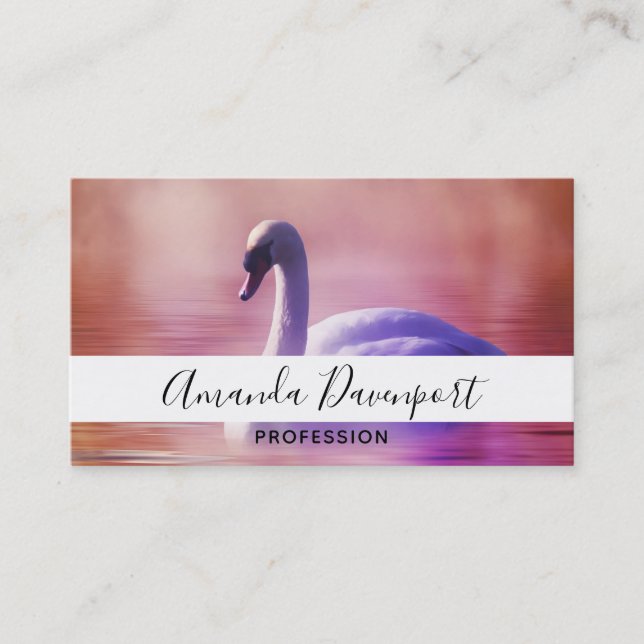 Carte De Visite Cygne blanc flottant sur un lac brumeux (Devant)