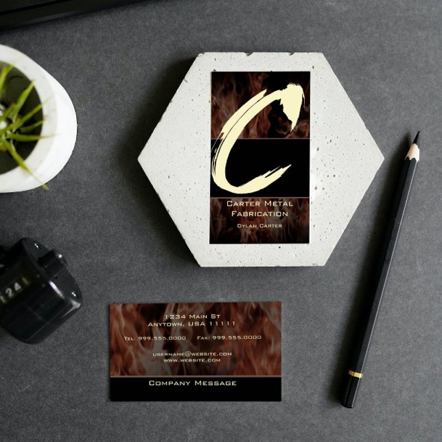 Carte de visite de monogramme C (C Flame Monogram Business Card)