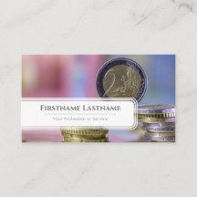 Elégant expert financier en monnaie euro blanc