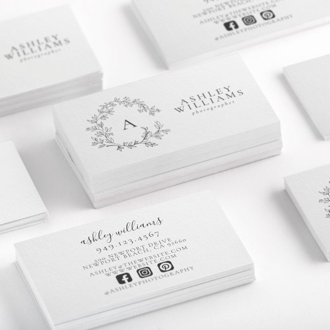 Carte De Visite Élégant gris Monogramme Floral Crest Professionnel (Créateur téléchargé)