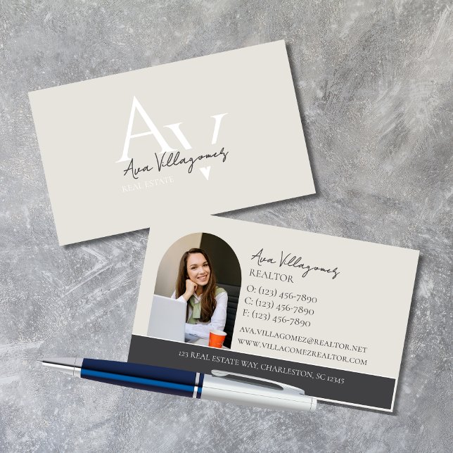 Carte De Visite Élégant logo Monogram Neutral Professionnel (Elegant and professional agent business card that makes a great first impression!)
