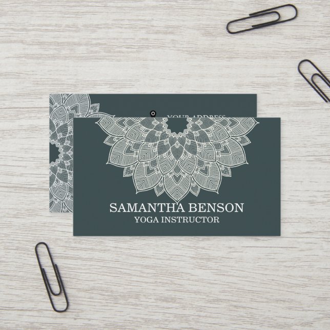Carte De Visite Élégant Mandala Lotus Logo Yoga Instructeur (Devant/Arrière en situation)