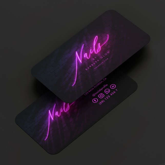 Carte De Visite Élégant Manicuriste Nail Artiste Tech Neon Purple (Elegant Manicurist Nail Artist Tech Neon Purple Business Card
)