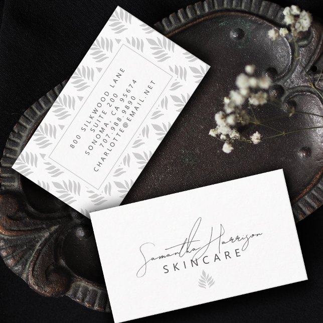 Carte De Visite Élégant Moderne Typographie Simple Beauté des soin (Créateur téléchargé)