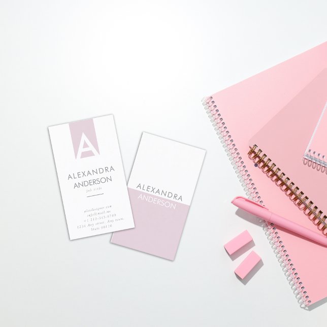 Carte De Visite Élégant monogramme professionnel minimal (Elegant Professional Monogram Minimal Business Card - Feminine soft pink design)