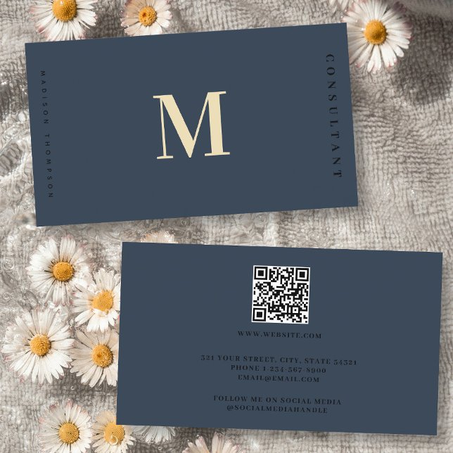 Carte De Visite Élégant professionnel Blue Gold Monogramme QR Code (Professional Elegant Blue Gold Monogram QR Code Business Card)