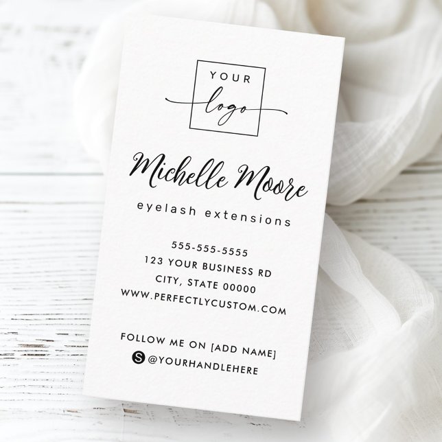 Carte De Visite Élégant script blanc logo vertical personnalisé (White vertical custom logo business card with your name in and elegant script)