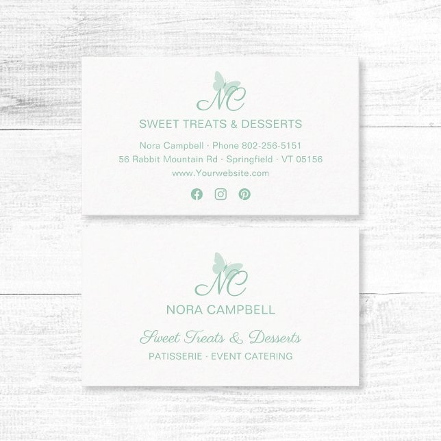 Carte De Visite Élégant Script Monogram Mint Papillon vert (Modern, elegant mint green typography, butterfly monogram business card with social media icons.)