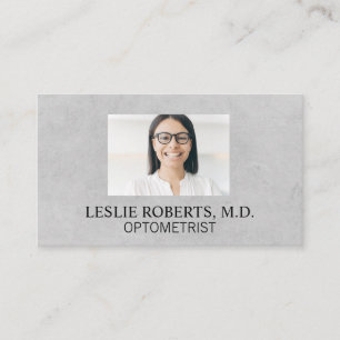 Carte De Visite Femme portant des lunettes de prescription Optom