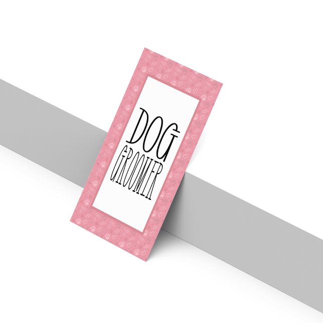 Carte De Visite Groomer de chien simple avec code QR (Simple Dog Groomer With QR code Business Card - QR Code, Elegance, and Paws Design.)