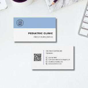 Carte De Visite Logo de clinique pédiatrique de médecin QR 