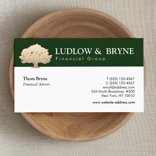 Carte De Visite Logo Gold Tree traditionnel Professionnel Vert fon (gold tree on green background. 
traditional design perfect for finance professionals)