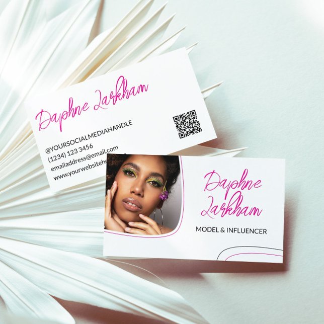 Carte De Visite Magenta Lines Photo Signature Script QR Code (Créateur téléchargé)