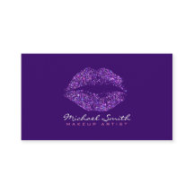 Maquilleuse aux lèvres violettes stylées #12