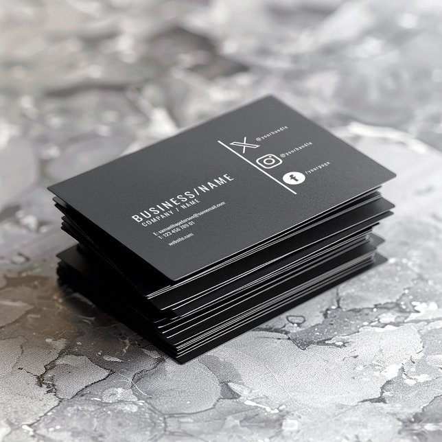 Carte De Visite Médias sociaux modernes en noir et blanc (Modern black business cards, a simple white logo that says "Business name" and social media icons)