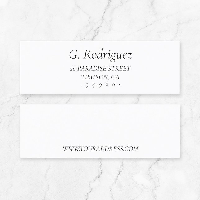 Carte De Visite Mini Police Serif Classique Élégante. Adresse 05. (Timeless quiet luxury small business stationary - classic serif typography mini business card.)