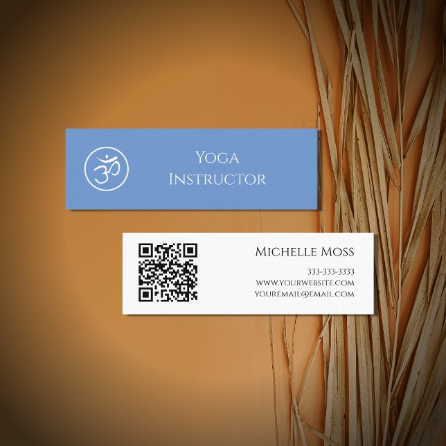 Carte De Visite Mini Yoga Instructeur Om Symbole QR Code bleu clair (Créateur téléchargé)