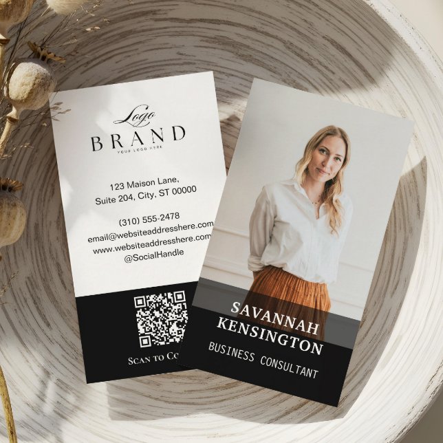 Carte De Visite Minimal Modern Professional Photo Company Logo QR (Minimal Modern Professional Photo Company Logo QR Business Card)