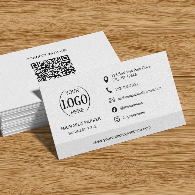 Carte De Visite Minimalist Professional Company Logo QR Code (Créateur téléchargé)