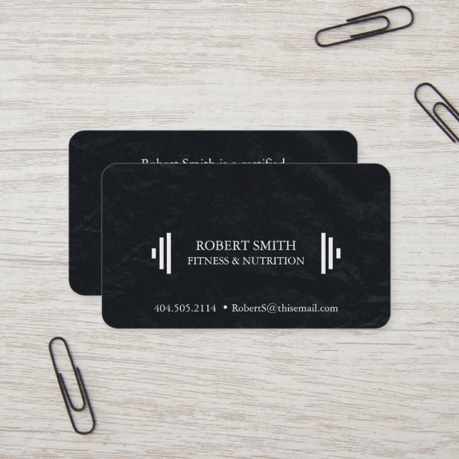 Carte De Visite Modern Black & White Fitness Trainer Coach Chic  (Devant/Arrière en situation)