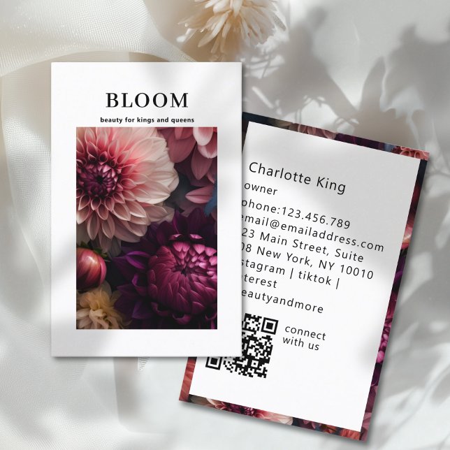 Carte De Visite Modern Flower QR Code (Modern Flower QR Code Business Card)