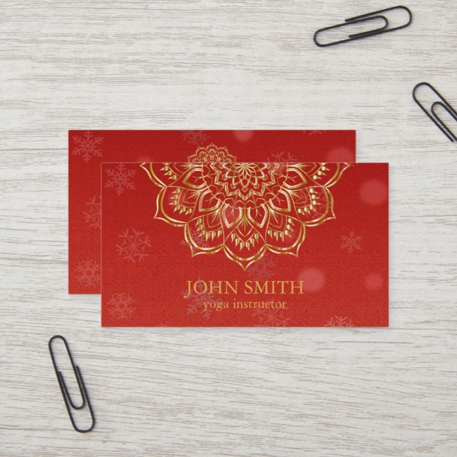 Carte De Visite Moderne minimaliste Rouge Or Lotus Yoga Instructeu (Devant/Arrière en situation)