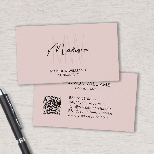 Carte De Visite Monogramme moderne Logo QR Code Blush Pink Consult (Modern Monogram Logo QR Code Blush Pink Consultant Business Card)