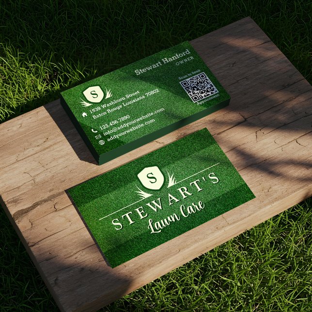 Carte De Visite Pelouse verte et paysage Monogram Crest (Green Grass Lawn & Landscaping Monogram Crest Business Card)