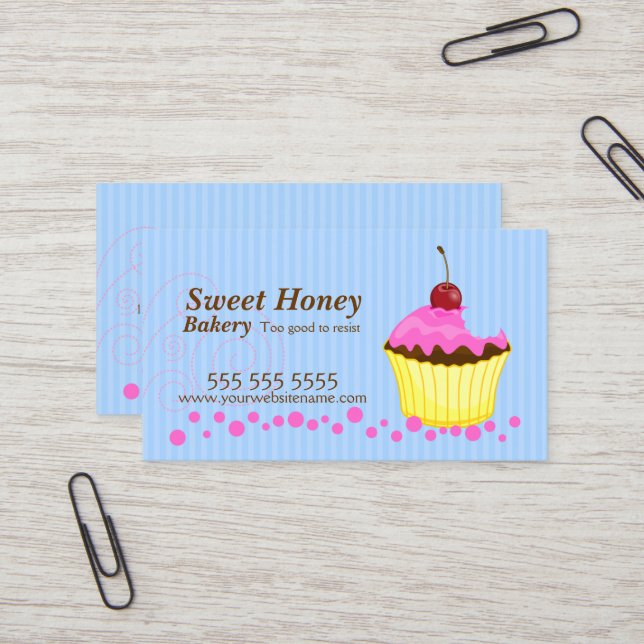 Carte De Visite Petit gâteau rose mignon avec la cerise (Devant/Arrière en situation)