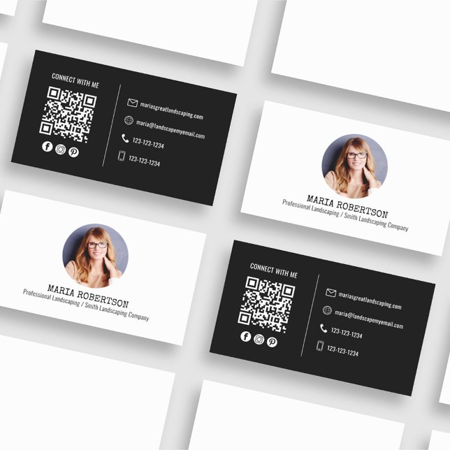 Carte De Visite Photo moderne minimaliste QR Code Social Media Bla (Simple and minimalist black and white business card. )