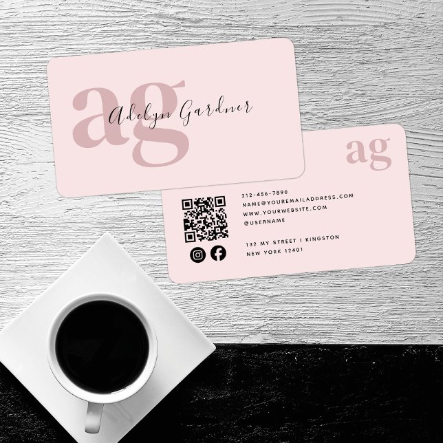 Carte De Visite QR Code Pink Monogramme Script Médias sociaux (Créateur téléchargé)