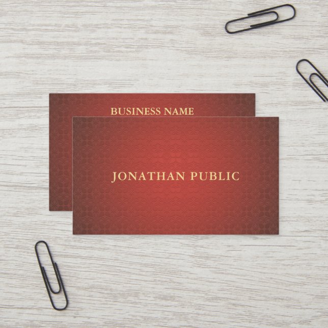 Carte De Visite Red Gold Elegant Damask Elite Professional Luxe (Devant/Arrière en situation)