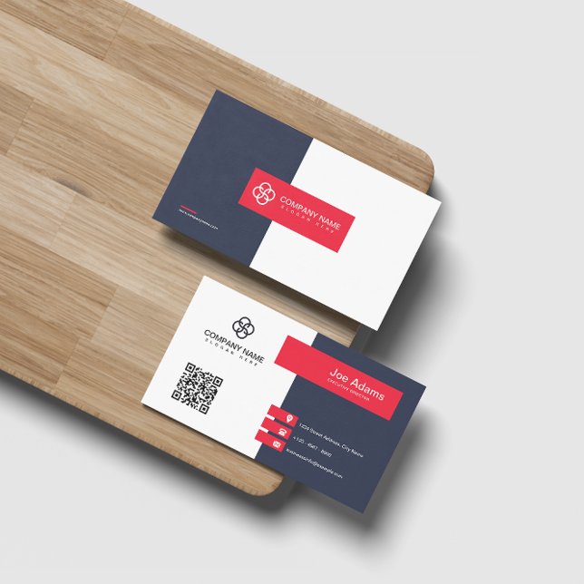 Carte De Visite Red Modern Simple Professional Code QR Scannable (Créateur téléchargé)