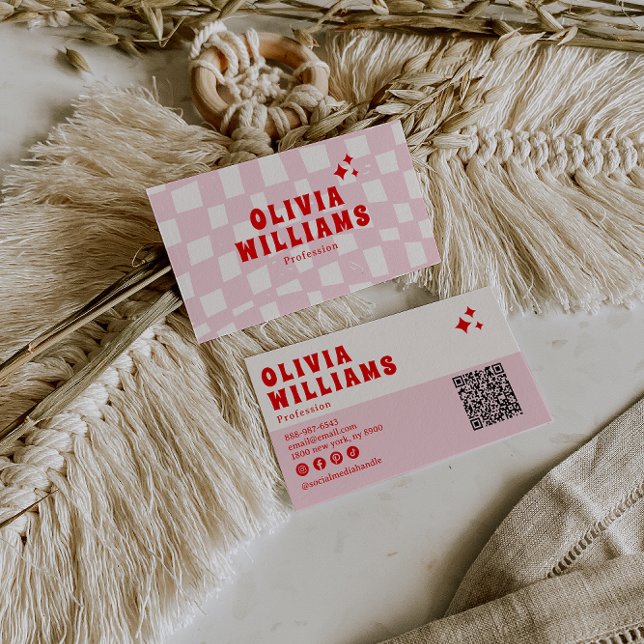Carte De Visite Rouge rose rétro Gras Super QR Code Girl À damiers (Créateur téléchargé)