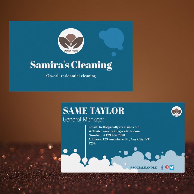 Carte De Visite Services de nettoyage simple bleu et blanc (Blue and White Simple Cleaning Services Business Card)