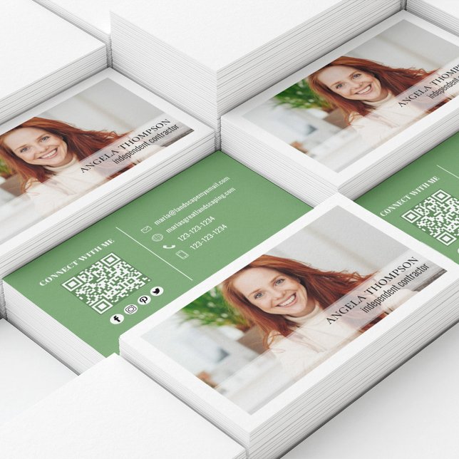 Carte De Visite Simple Photo Professional QR Code Vert (Simple business card with photo and QR Code. )