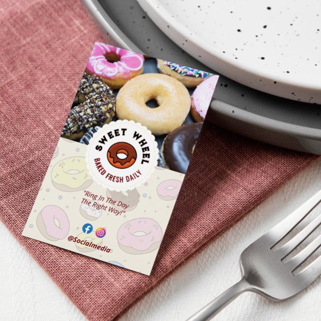 Carte De Visite Sweet Donuts Business | Entreprise de code à barre (Créateur téléchargé)