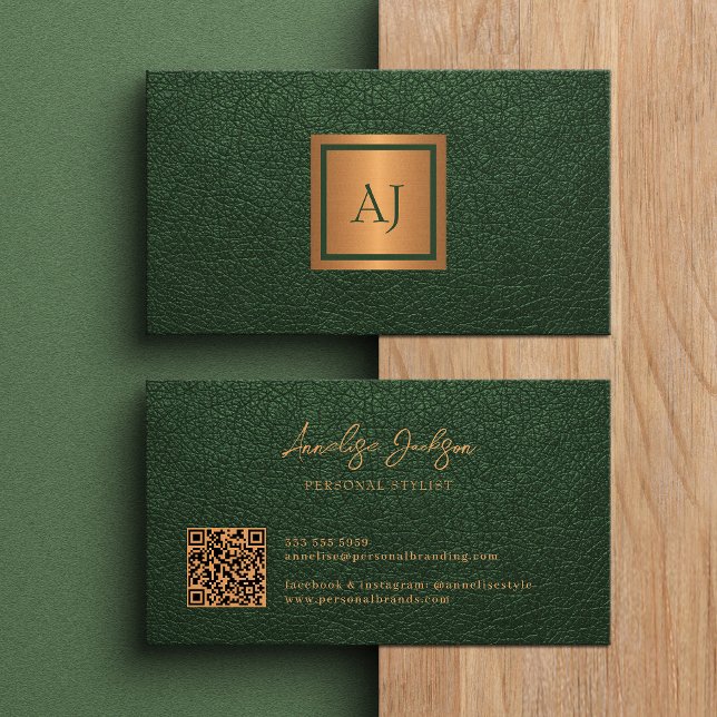 Carte De Visite Unique modern bold monogram QR code gold green (Créateur téléchargé)