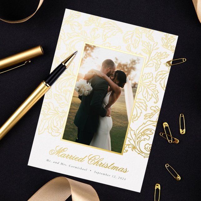 Carte De Vœux En Aluminium Gold Fine Filigree Marié Noël (real metallic foil filigree designed border Married Christmas photo holiday card for newlyweds)