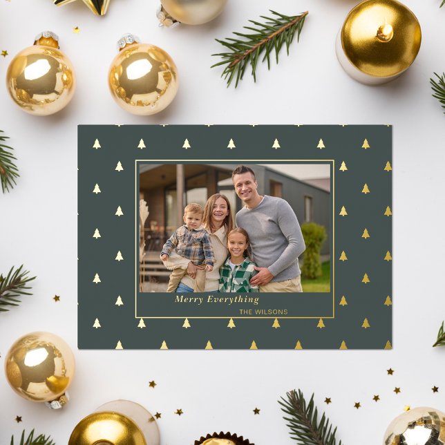 Carte De Vœux En Aluminium Jours fériés de Noël de minuscules arbres (Cute Tiny Trees Christmas Holidays Photo Foil Holiday Card)