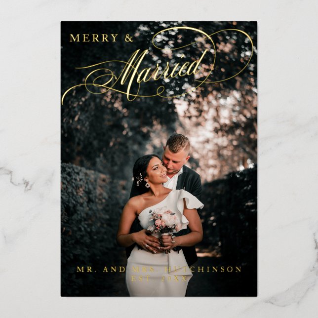 Carte De Vœux En Aluminium Joyeux & Marié Élégant Script Photo Foil Holiday (Recto)